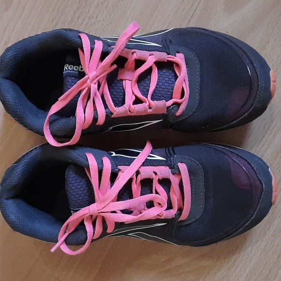 Free REEBOK runners 💓 - Picture 2 of 7